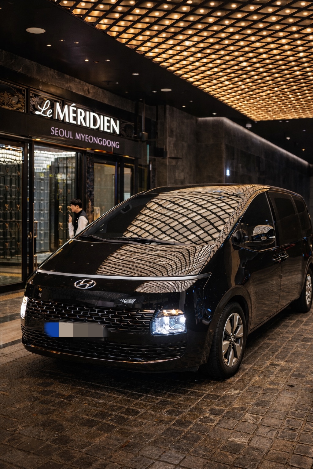 Hyundai Staria 頂級商務車